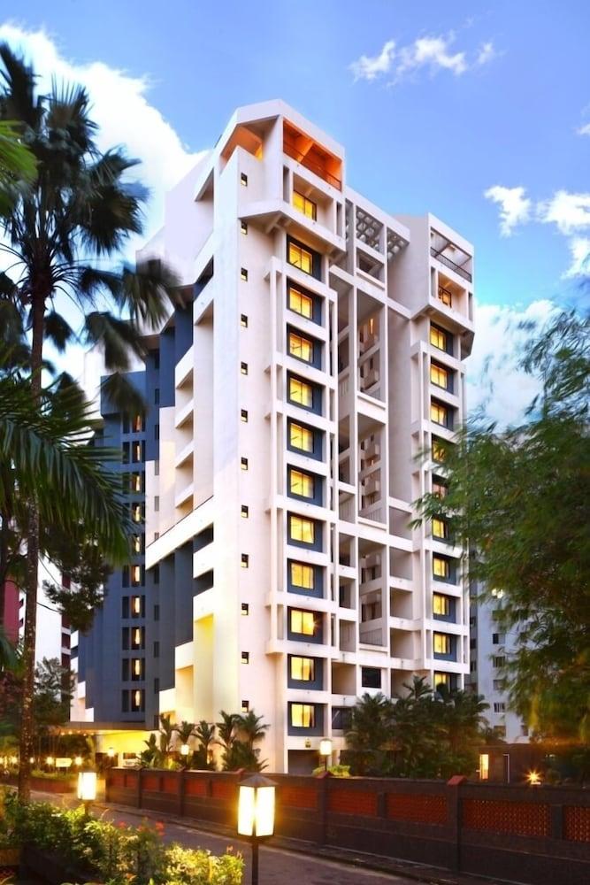 Riviera Suites Kochi Exterior foto